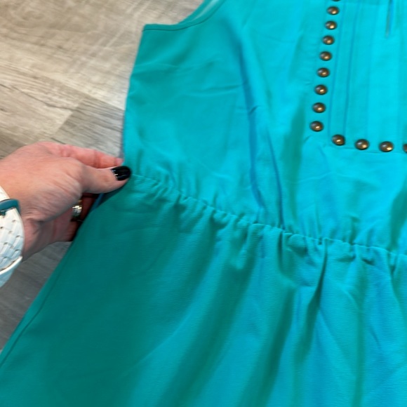 Staple dress! - Picture 4 of 4